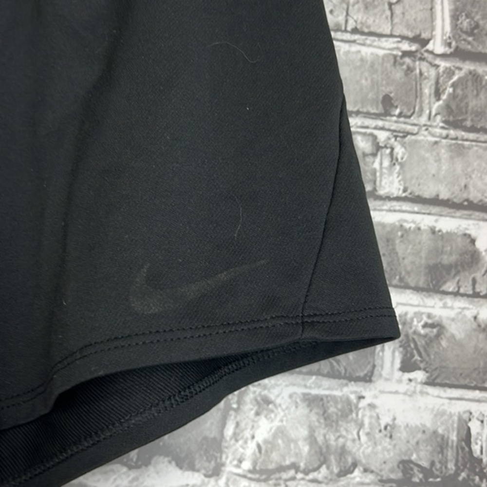 Nike - Picture 3 of 8